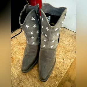 Brand new Durango size 8 women boots